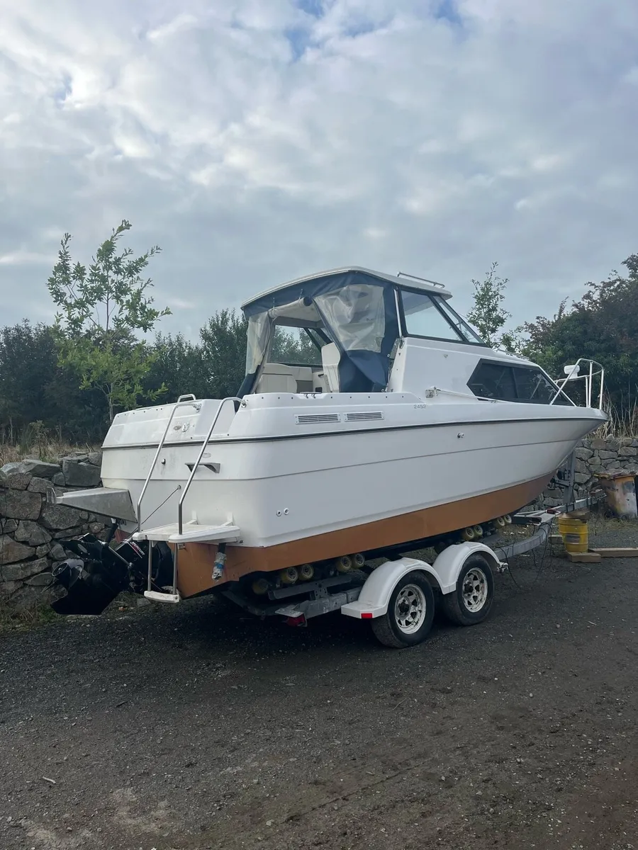 Bayliner boat - Image 2