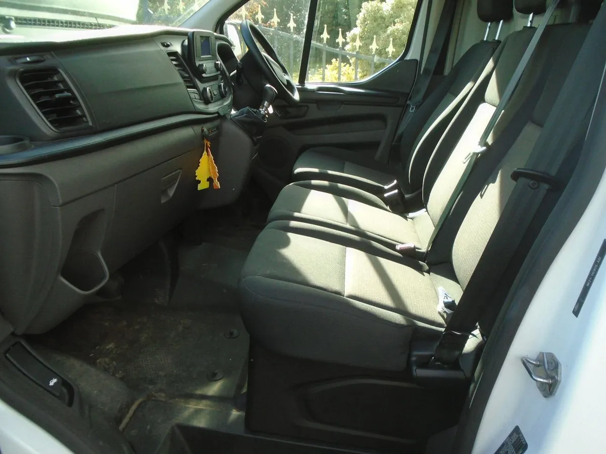 2023 Ford Transit Custom LWB - Image 4