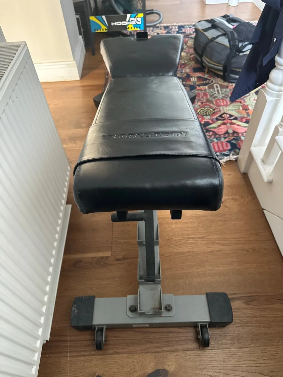 Nautilus adjustable Weight bench - Image 3