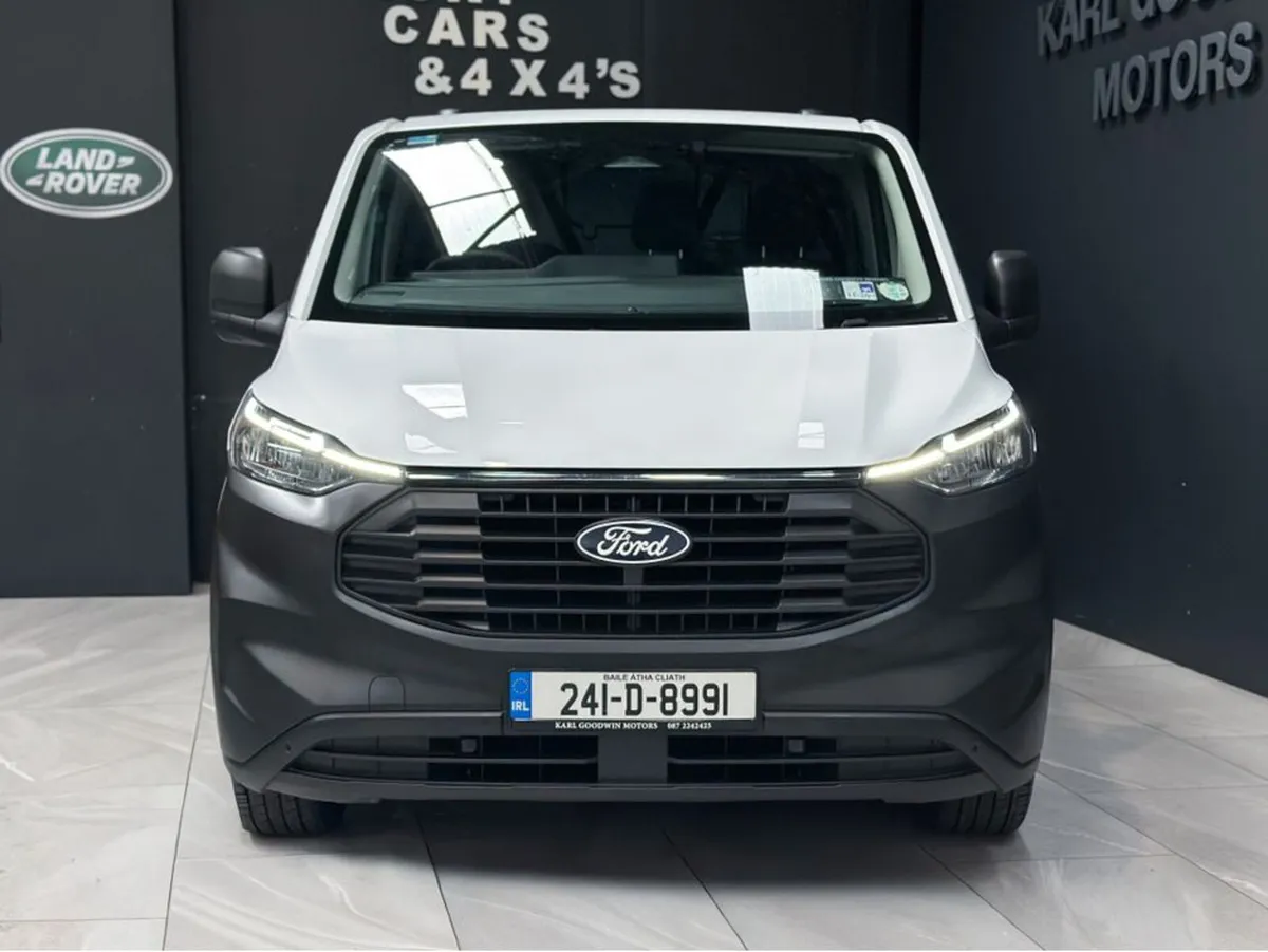FORD 300L CUSTOM 2.0 TDi 2024 - Image 4