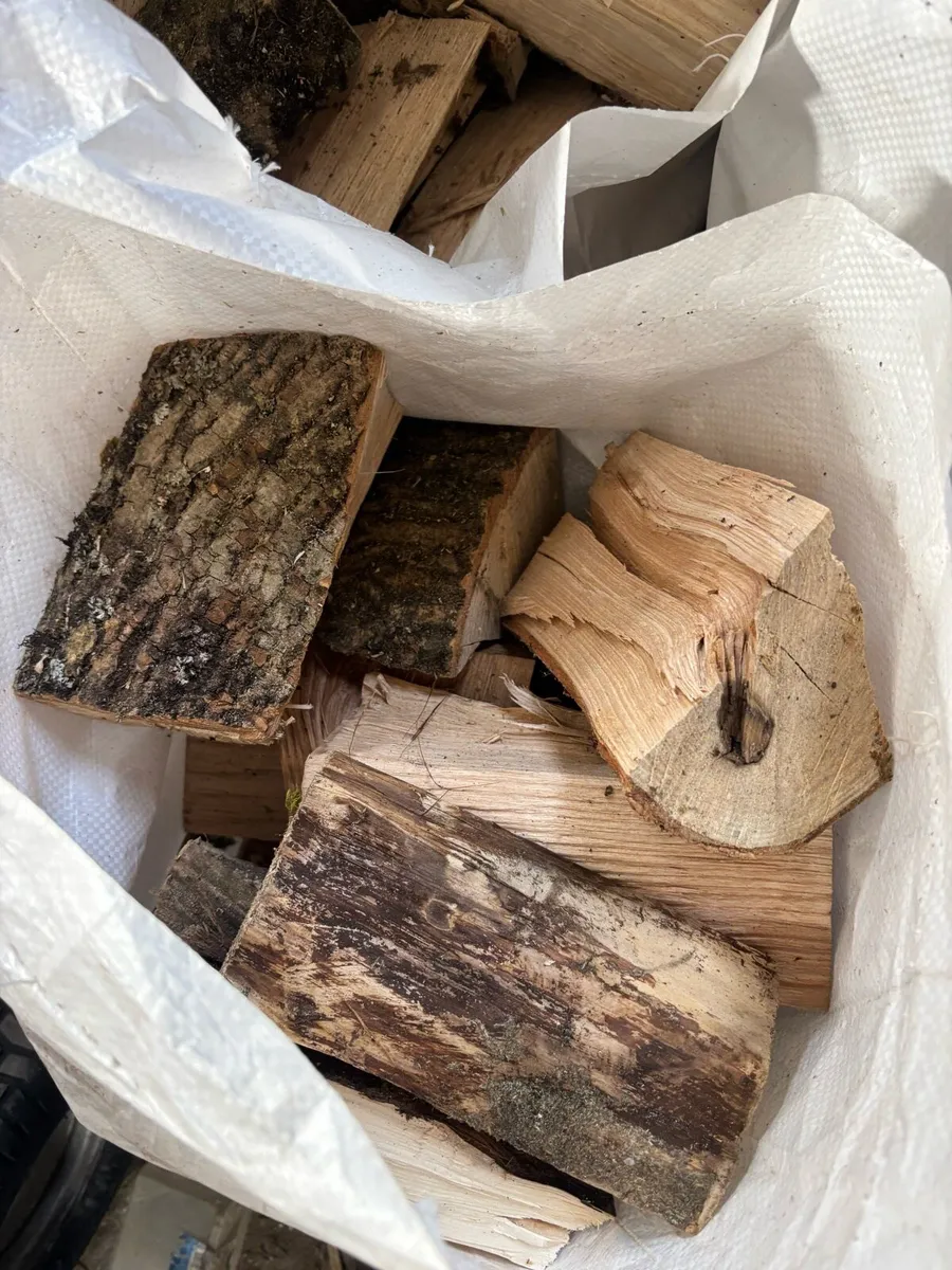 Bags of timber - Image 2