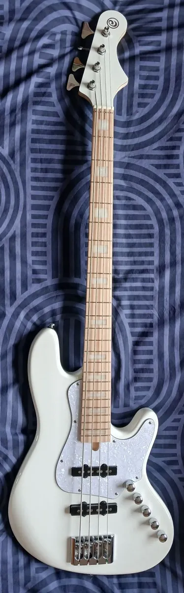 Cort NJS 4 Bass & Ibanez P20 Promethean - Image 1