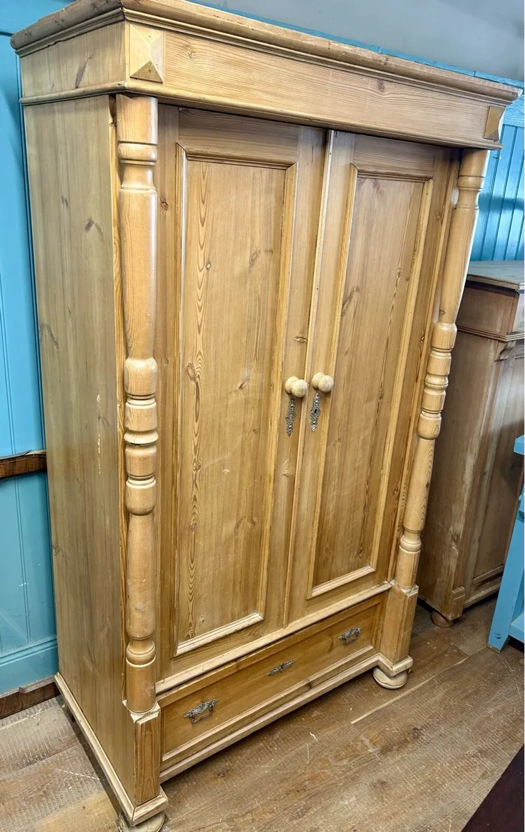 Antique pine wardrobe - Image 1