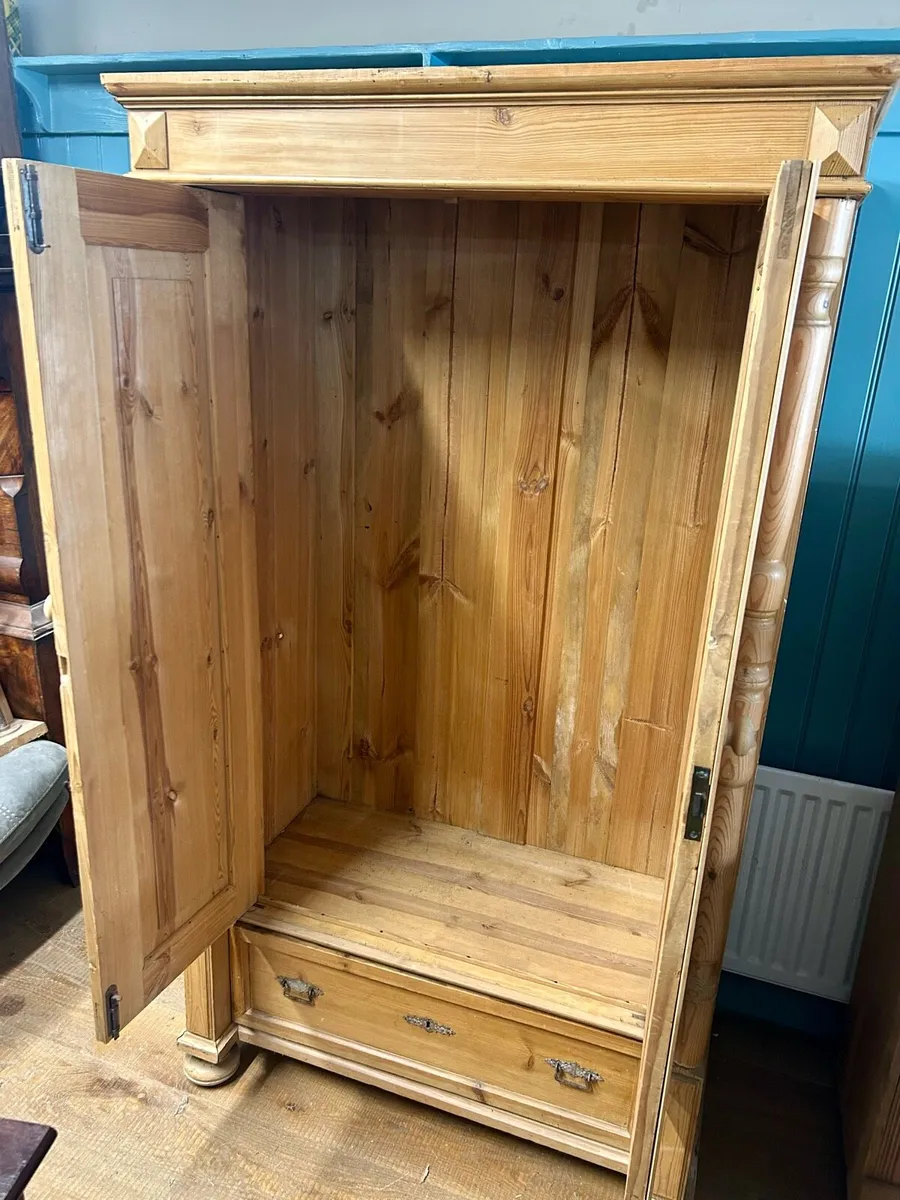 Antique pine wardrobe - Image 3