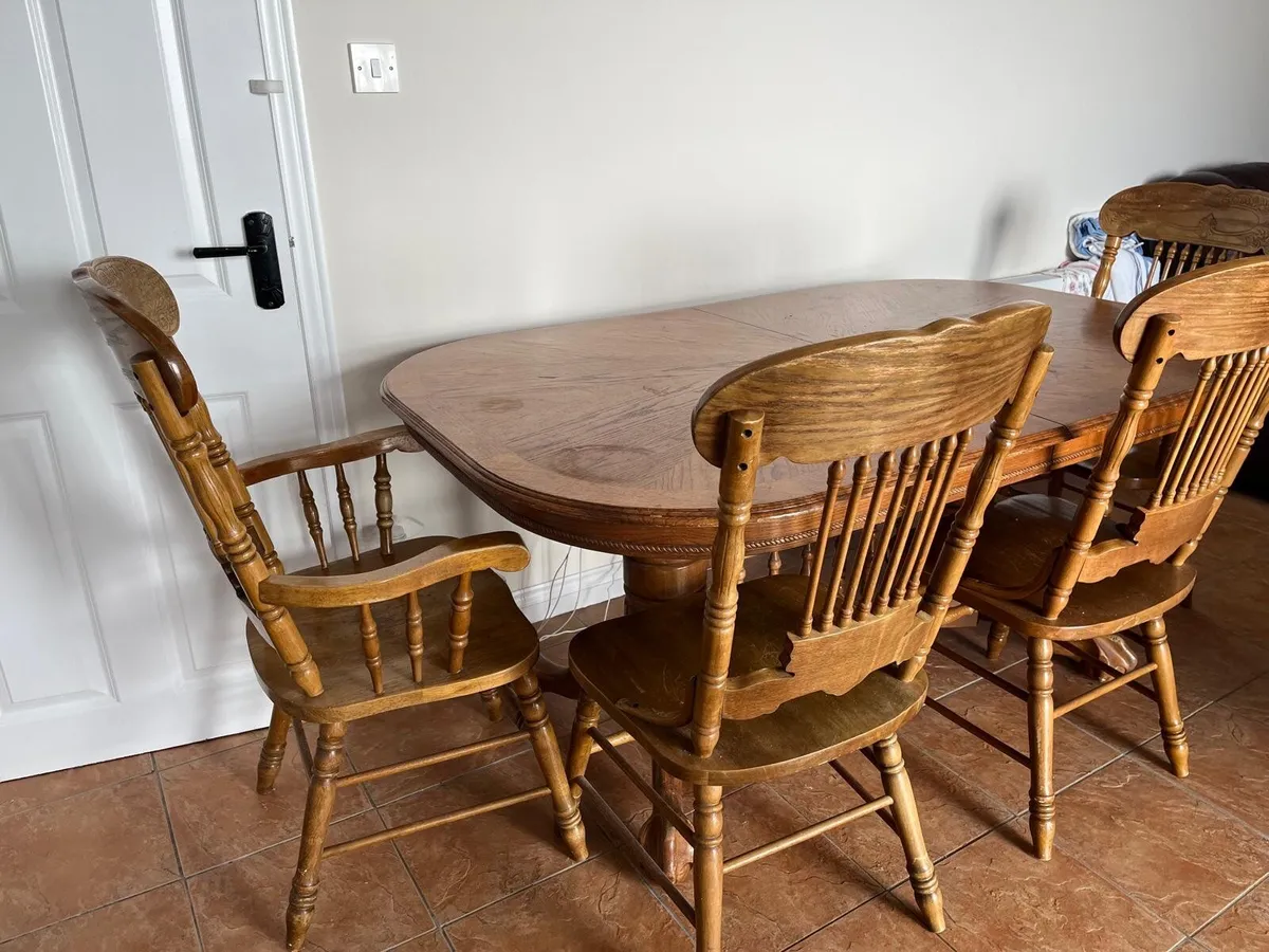 Table & Chairs - Image 3