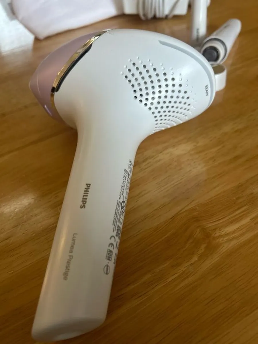 Philips Lumea Prestige  IPL BRI 947 - Image 3