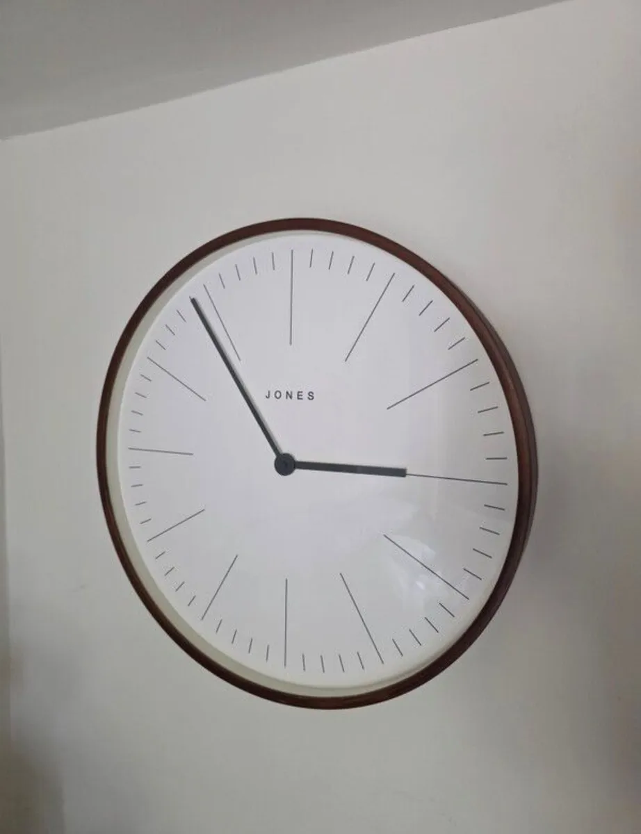 Jones Large 53cm Minimalist Wall Clock - Image 2