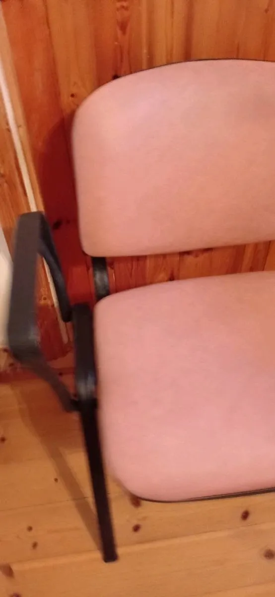 Pink office / bedroom chair - Image 3