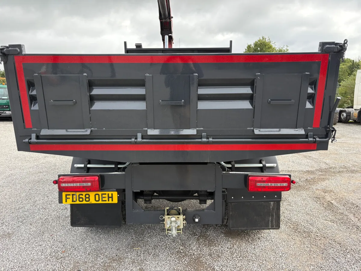 2019 DAF LF 230 18Ton Tipper & Crane - Image 4