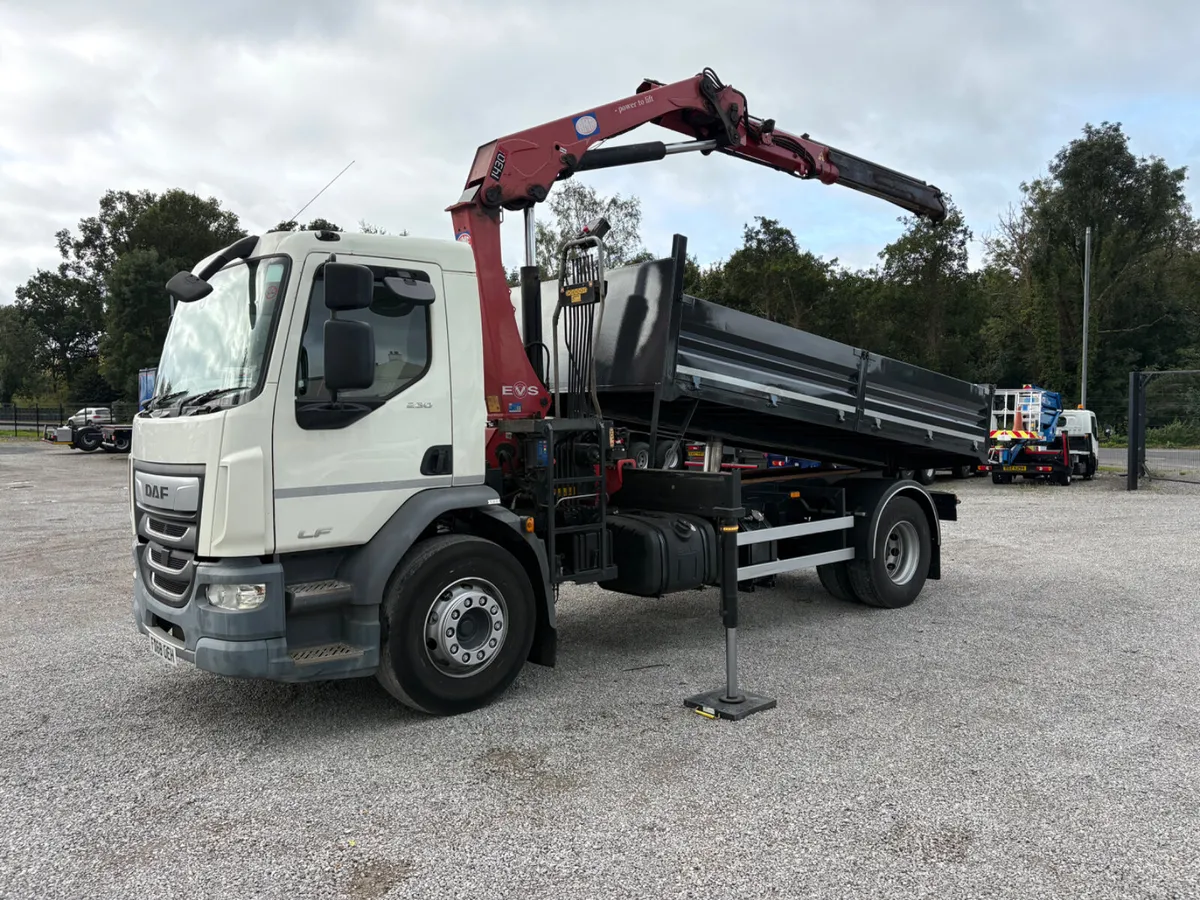 2019 DAF LF 230 18Ton Tipper & Crane - Image 1