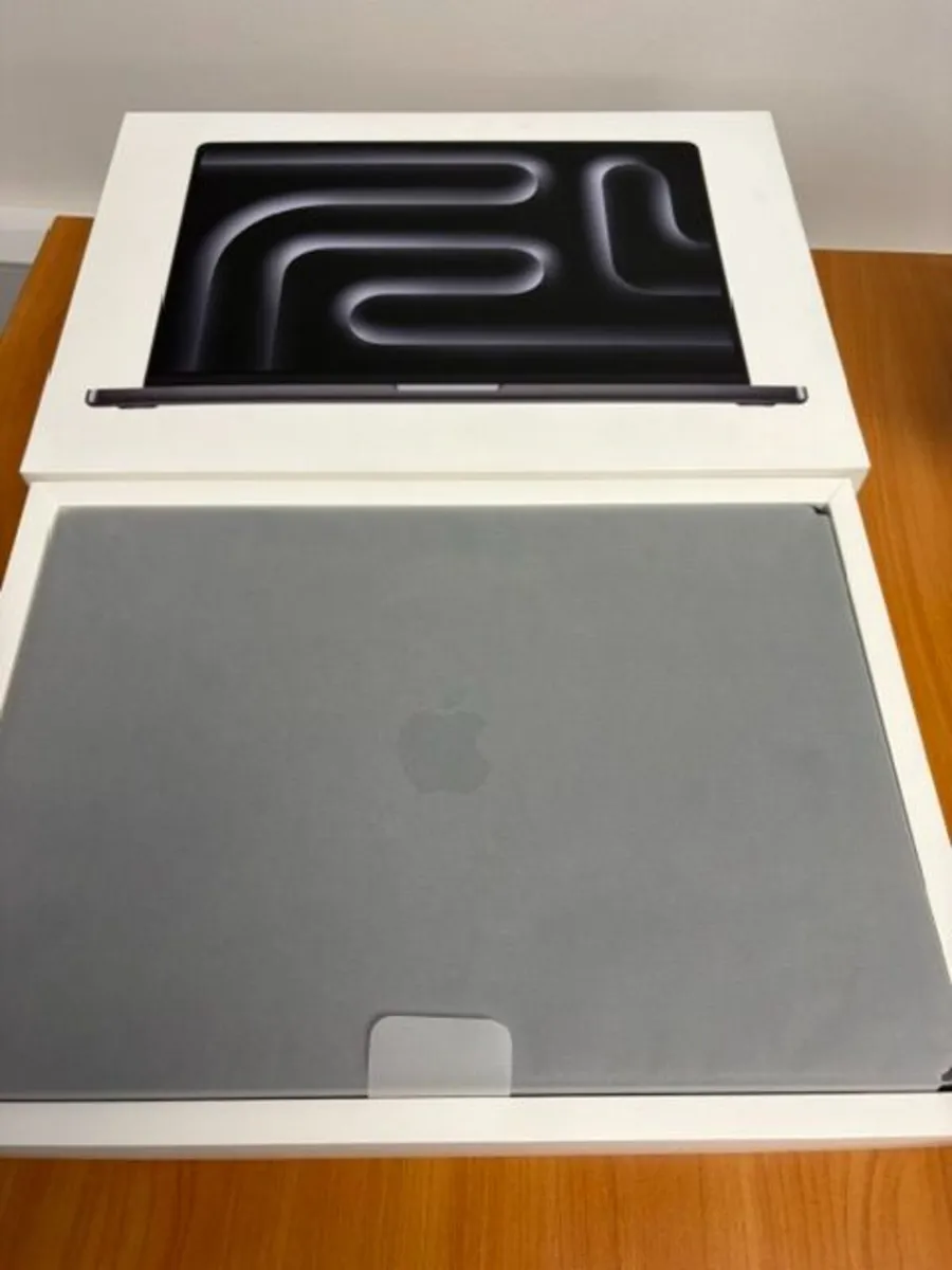 Apple Macbook Pro Max - Image 1