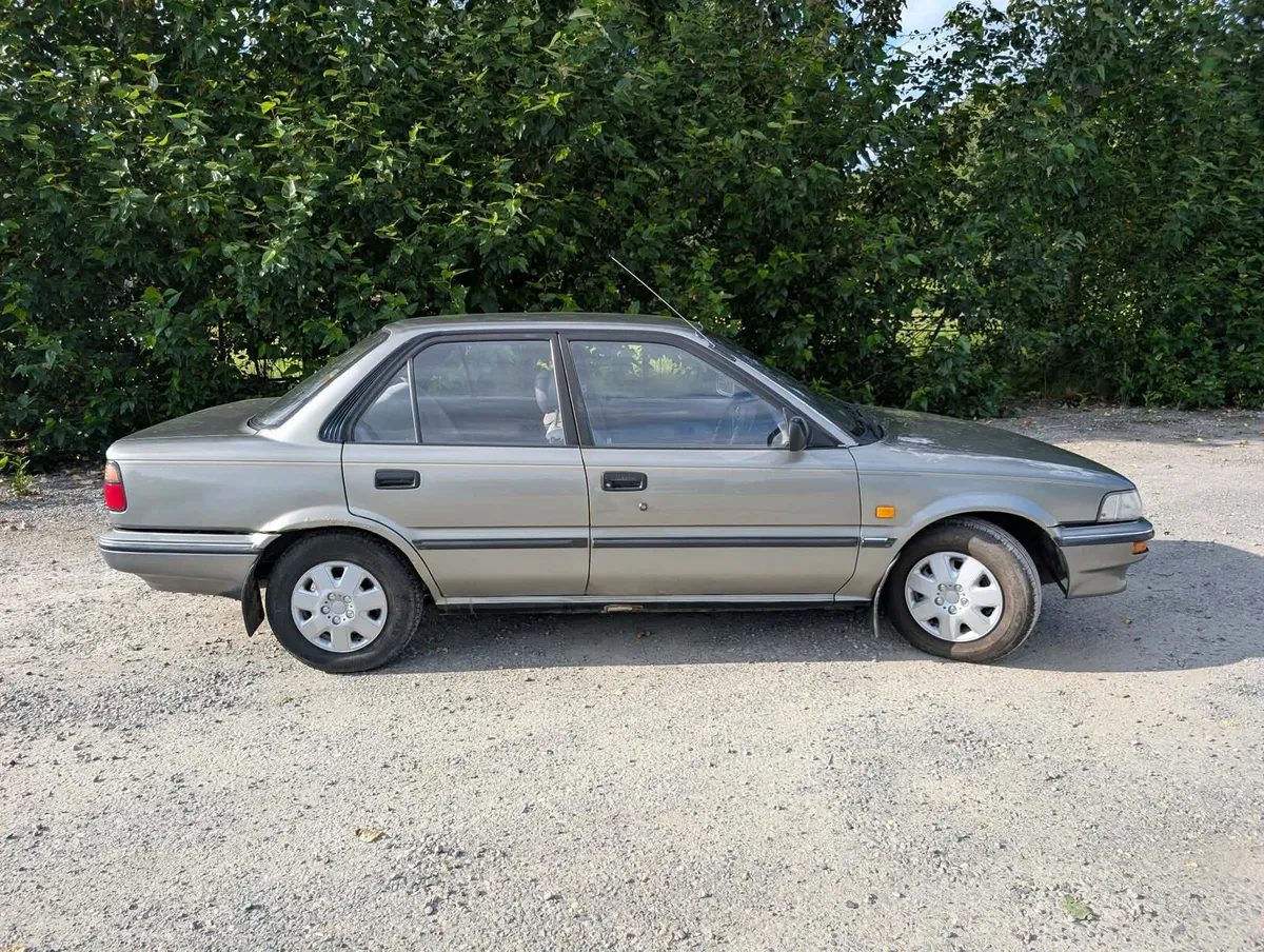 Toyota Corolla 1.3 petrol - Image 1