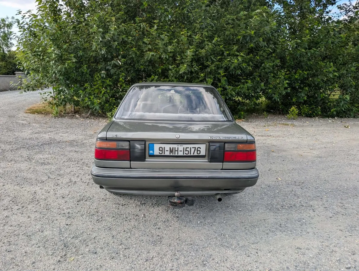 Toyota Corolla 1.3 petrol - Image 2
