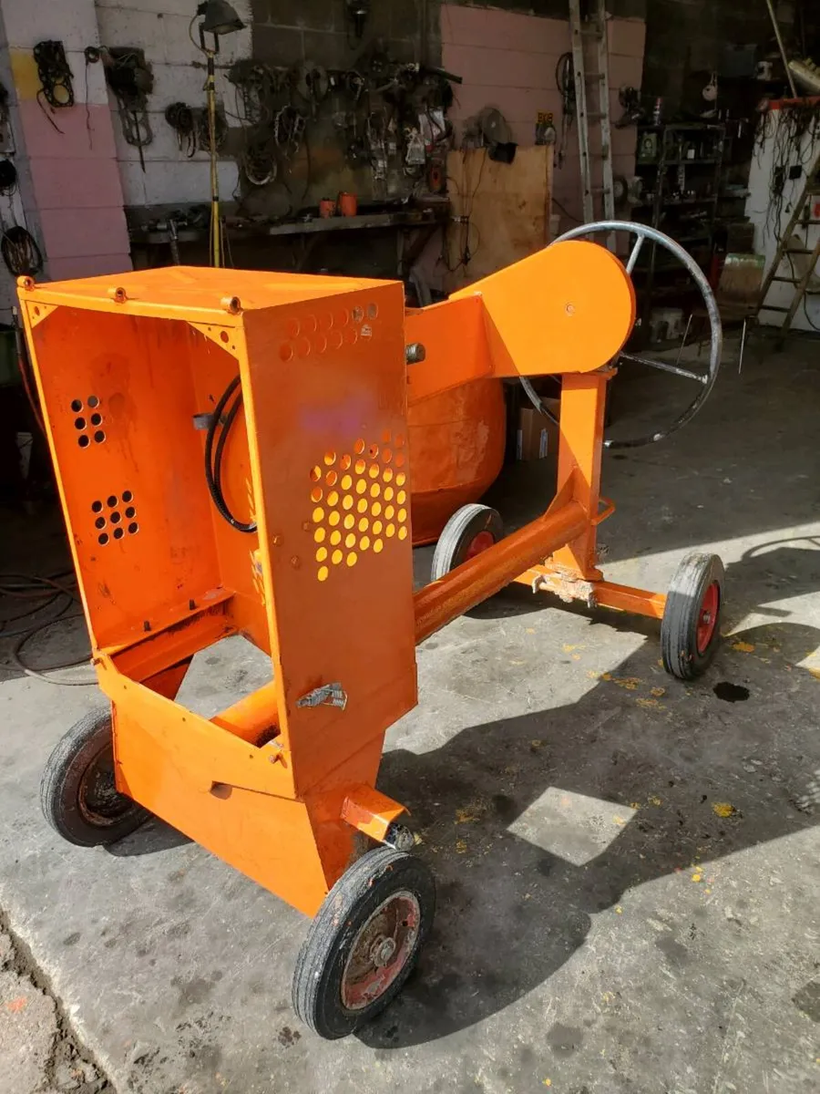 Belle 200xt cement mixer - Image 2