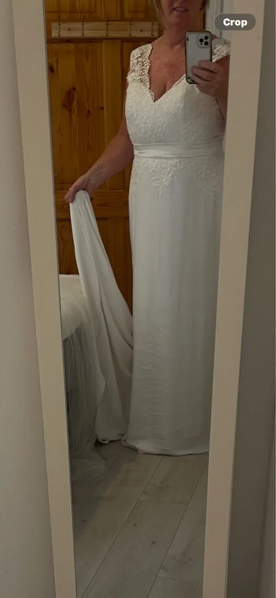 Wedding dress - Image 2