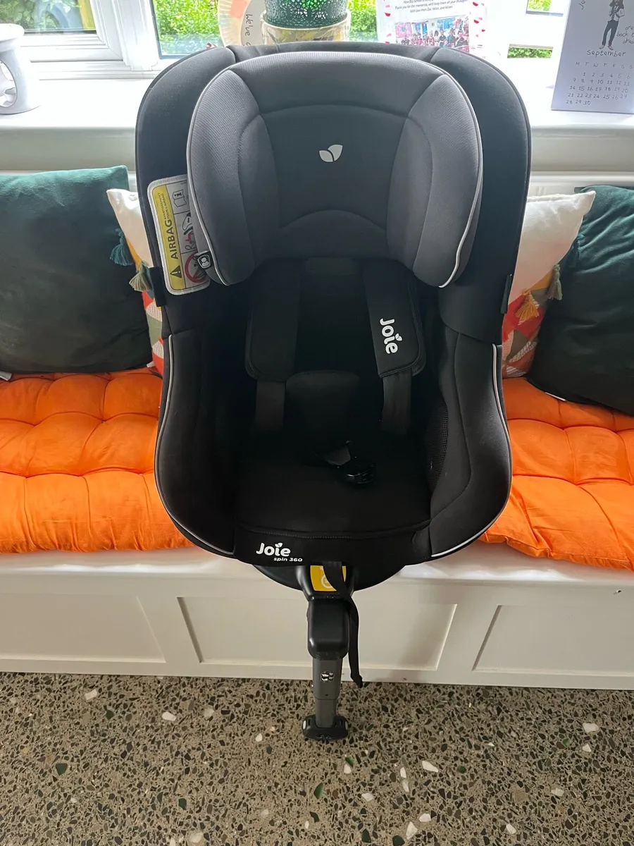 Jolè spin 360 isofix car seat - Image 1