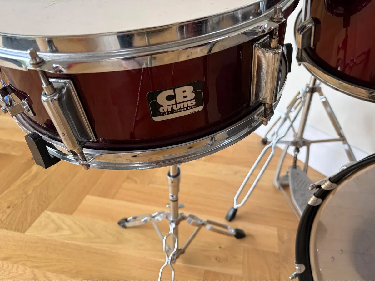 Drum kit - Image 1