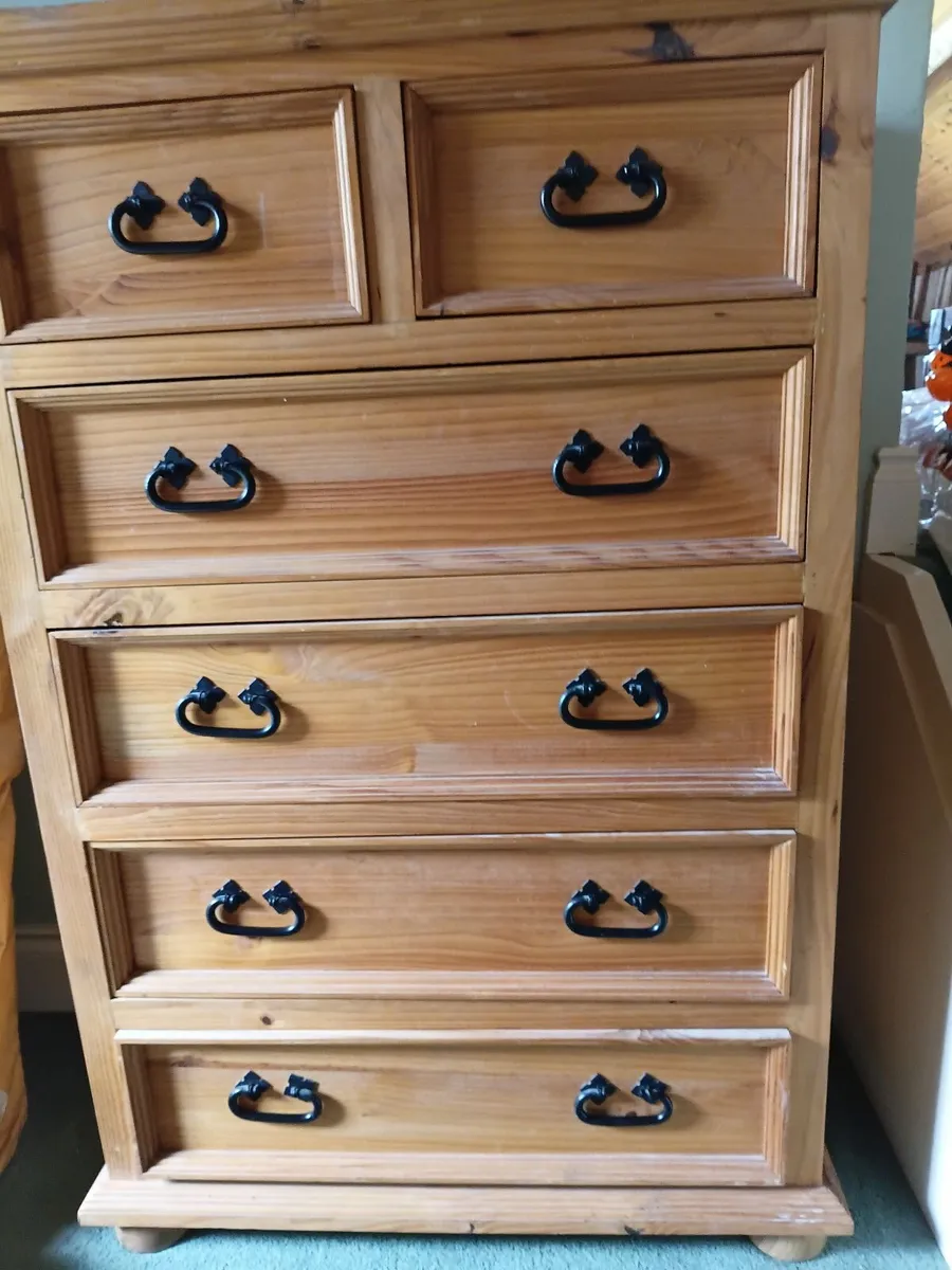 Bedroom furniture - Image 4