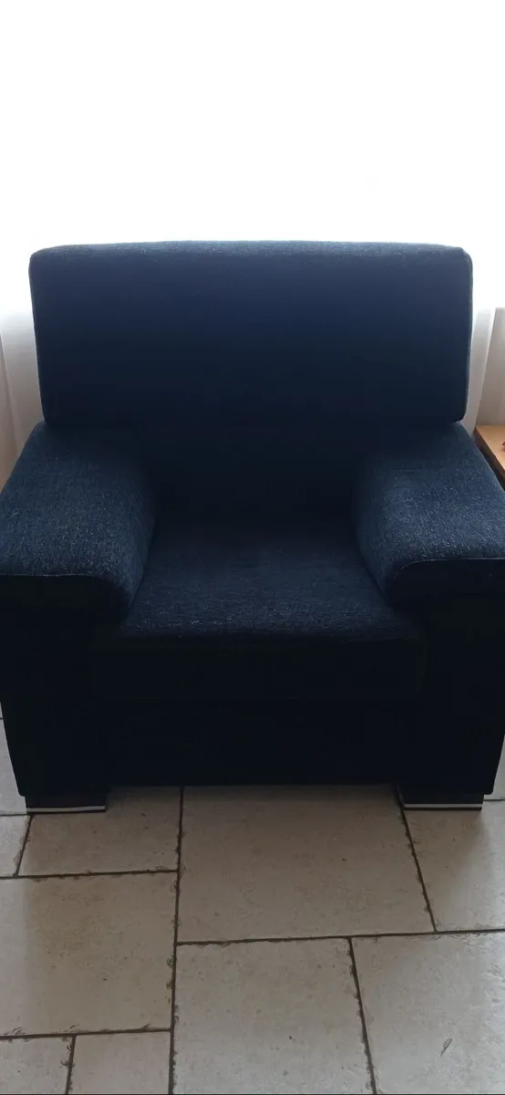 Single Black arm chair 1mt square - Image 2