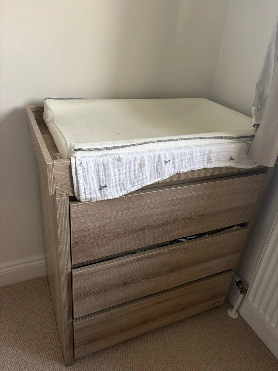Baby Wardrope - Image 1