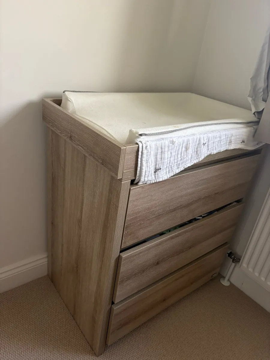 Baby Wardrope - Image 2