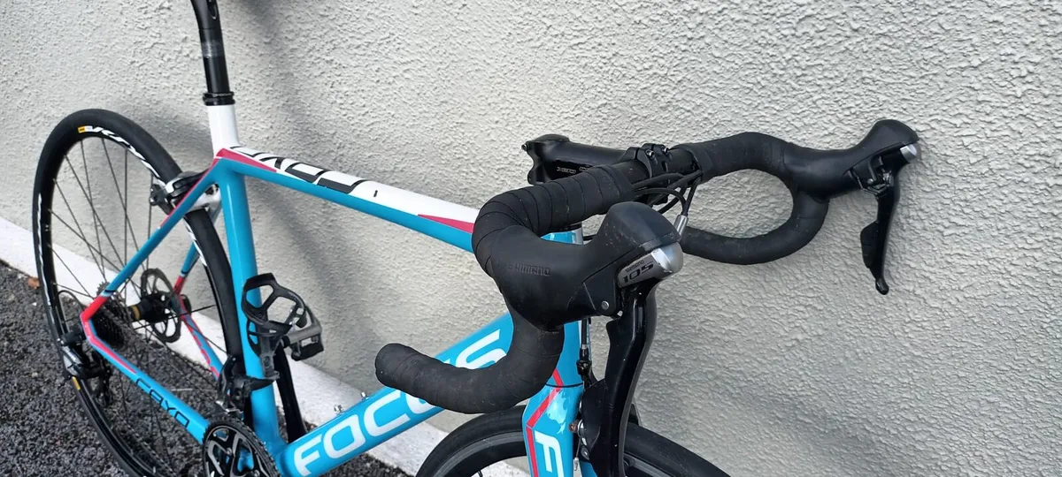 Focus Cayo Carbon Road Bike - Image 3