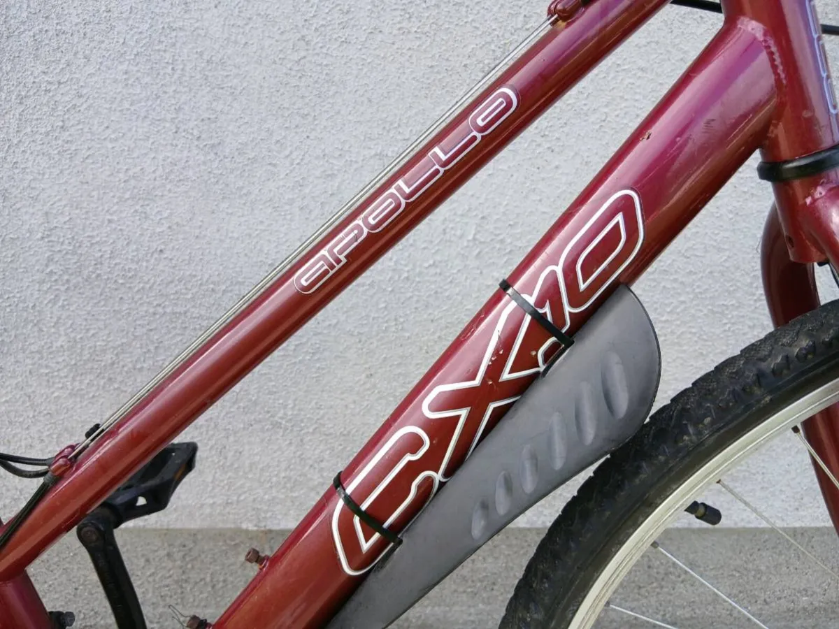 Apollo CX10 Women’s Hybrid Bike – 15" Frame – Dark - Image 3