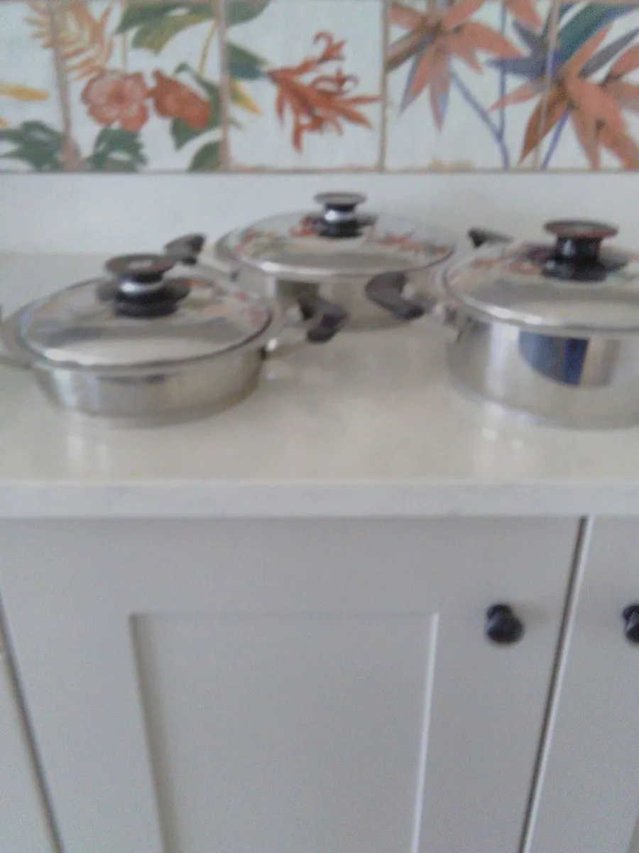 Amc serving SAUCEPANS