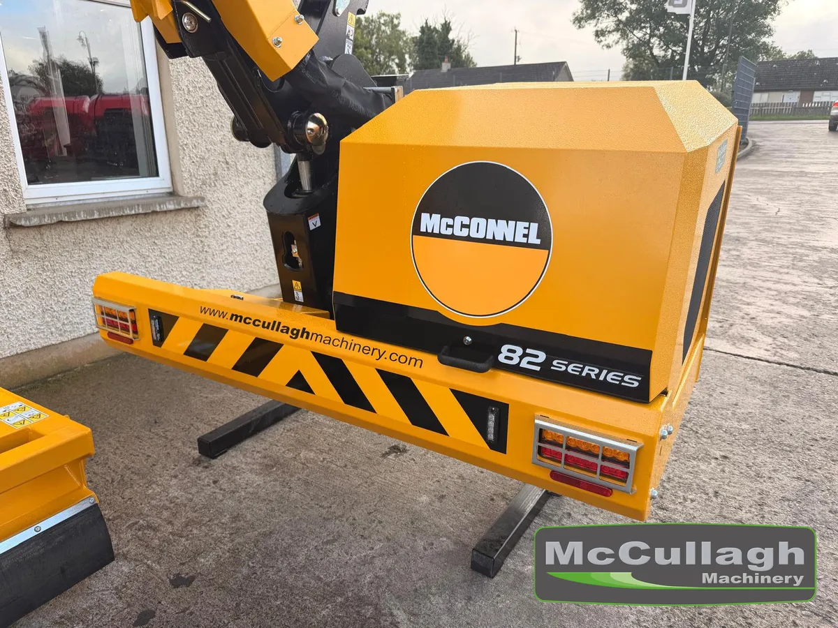 New McConnel PA6582T Hedgecutter - Image 2