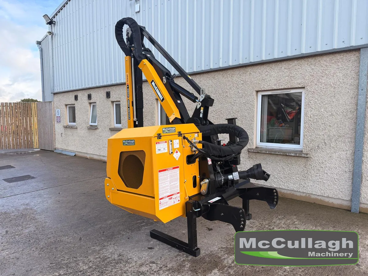 New McConnel PA6582T Hedgecutter - Image 3