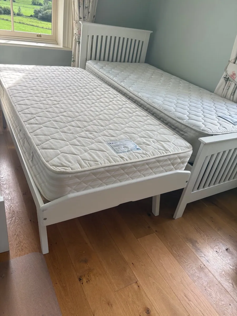 Single Bed - Image 4