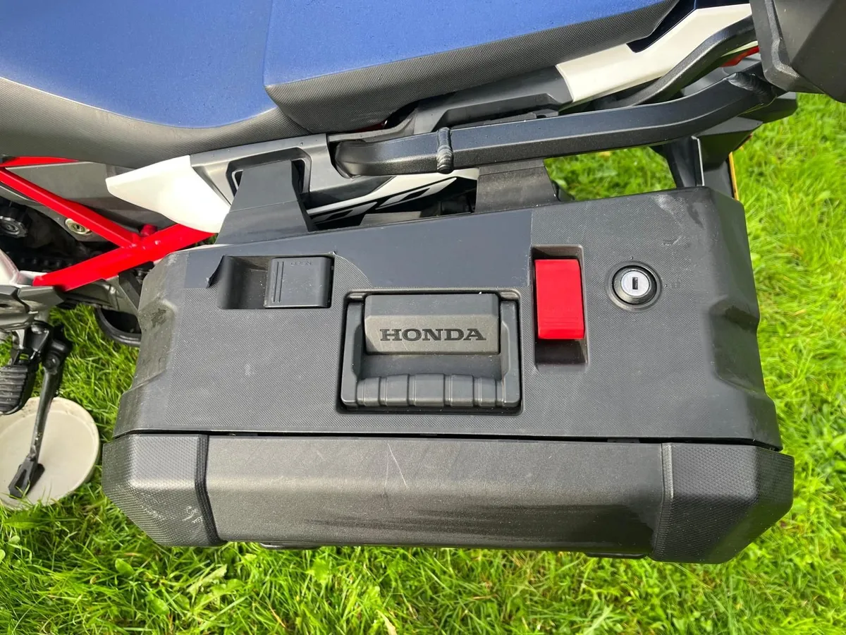 Honda African Twin CRF 2022 - Image 2