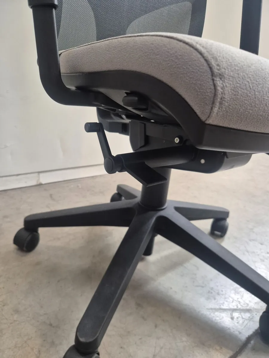 Office chair - Image 3