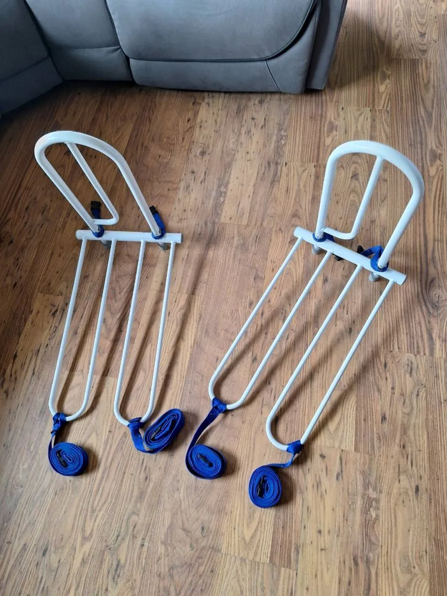 2 x Easyleaver bed rails - Image 1
