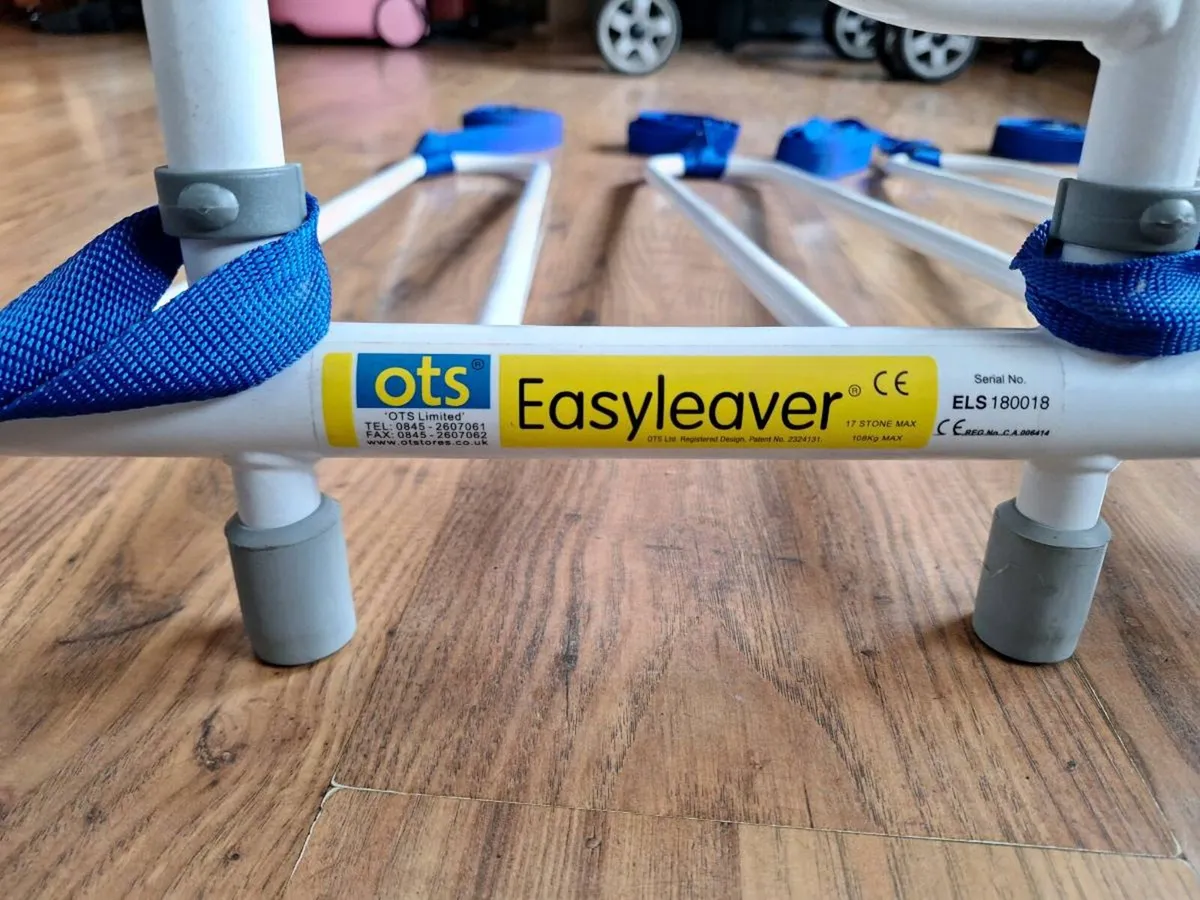 2 x Easyleaver bed rails - Image 3