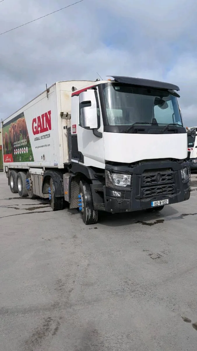 Renault C430 10x4 - Image 2