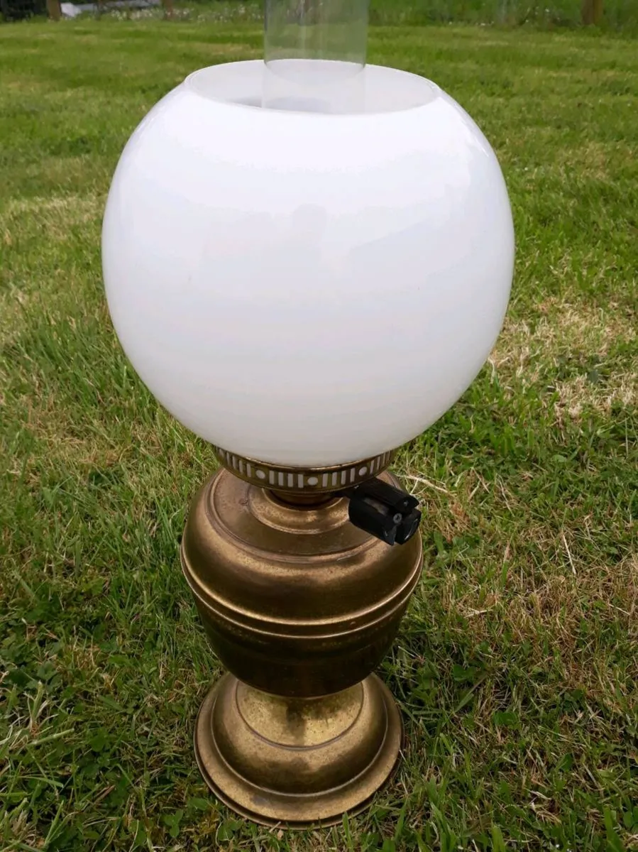 Brass Paraffin Reproduction Lamp. - Image 3