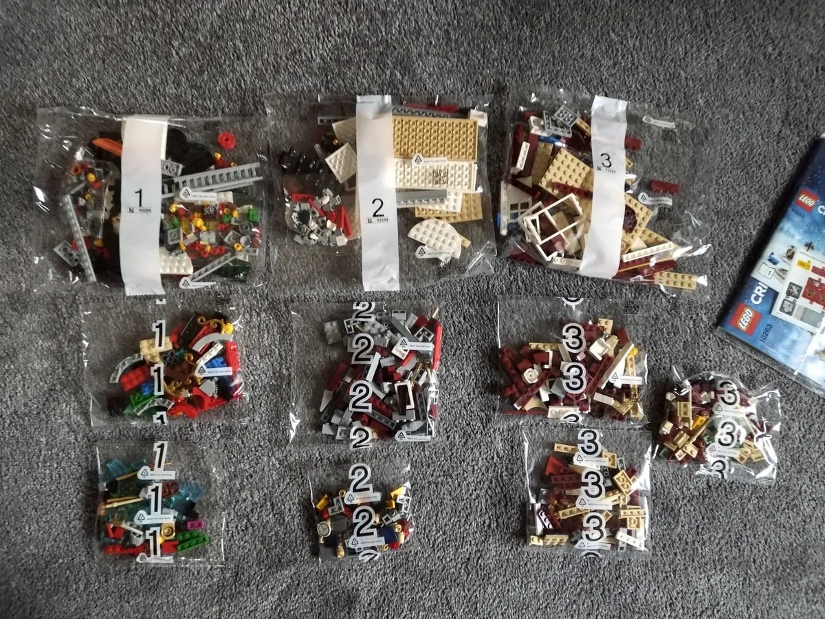 🎄LEGO Christmas Winter Set 10263 - Image 4