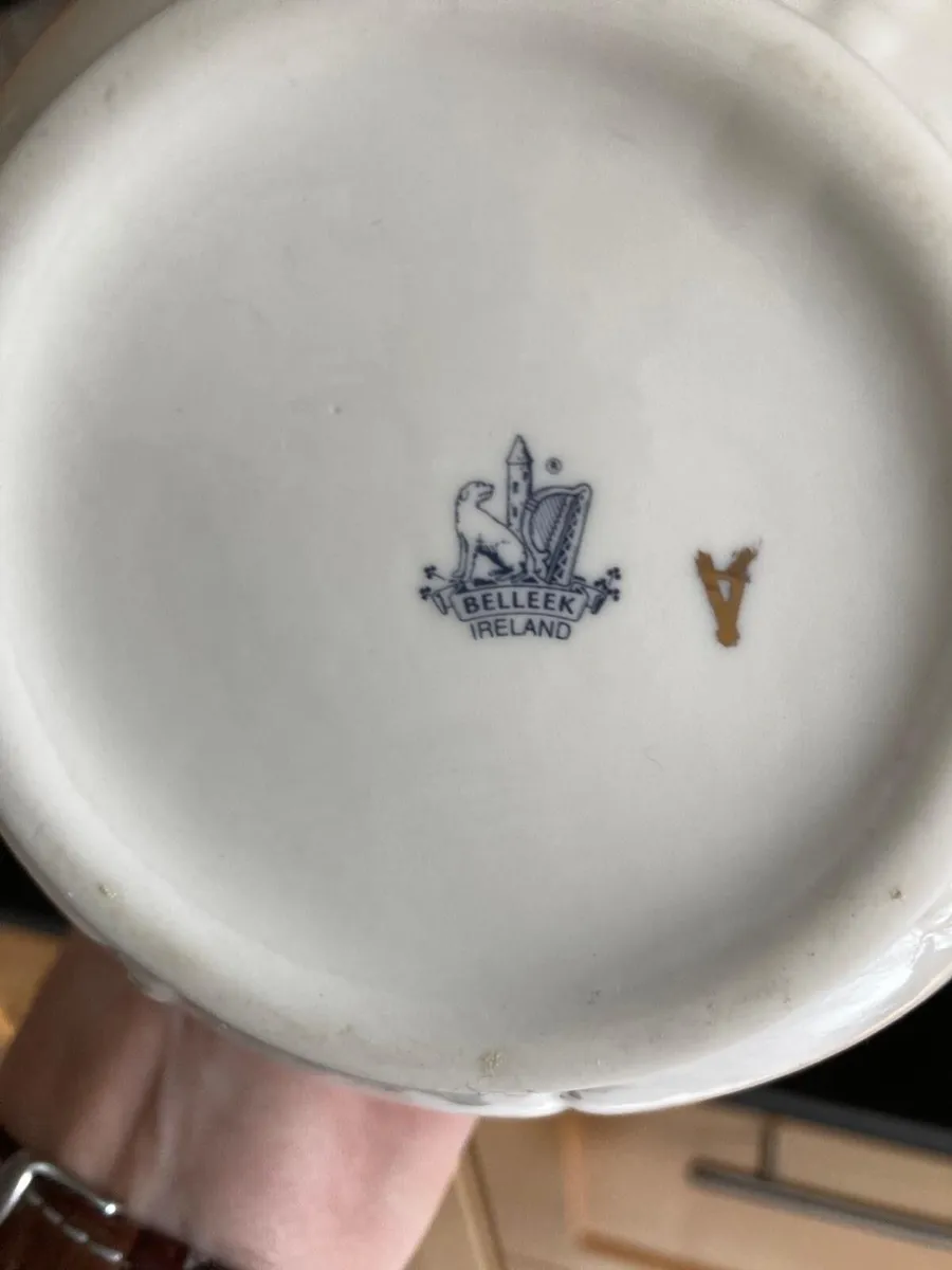Belleek Rossmore Ceramic Vase With Gold Gilt - Image 2