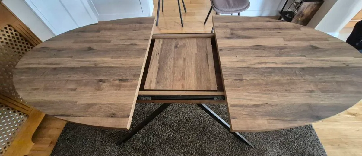 Extending dining table - Image 2