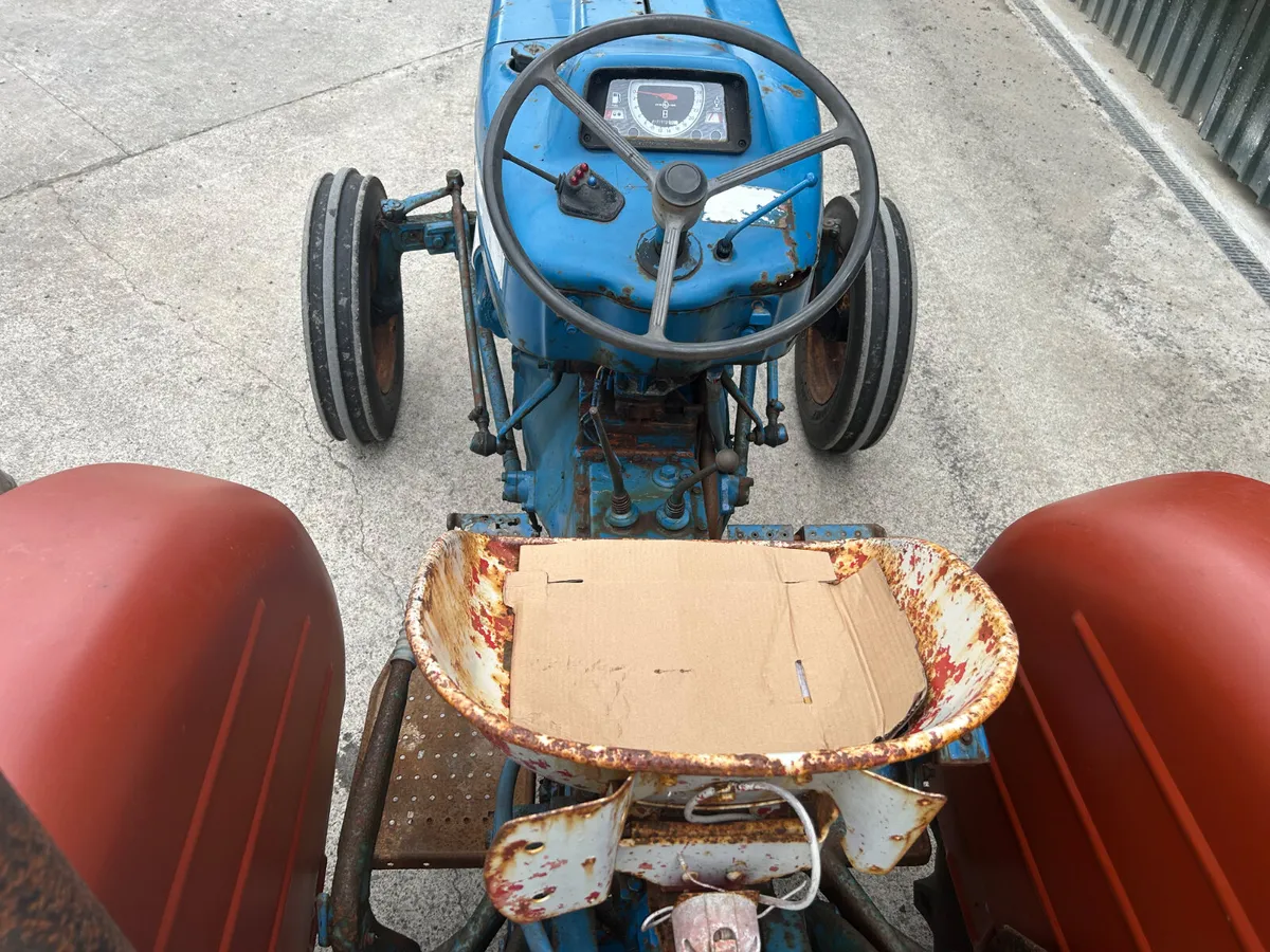 Ford 3600 2wd - Image 3