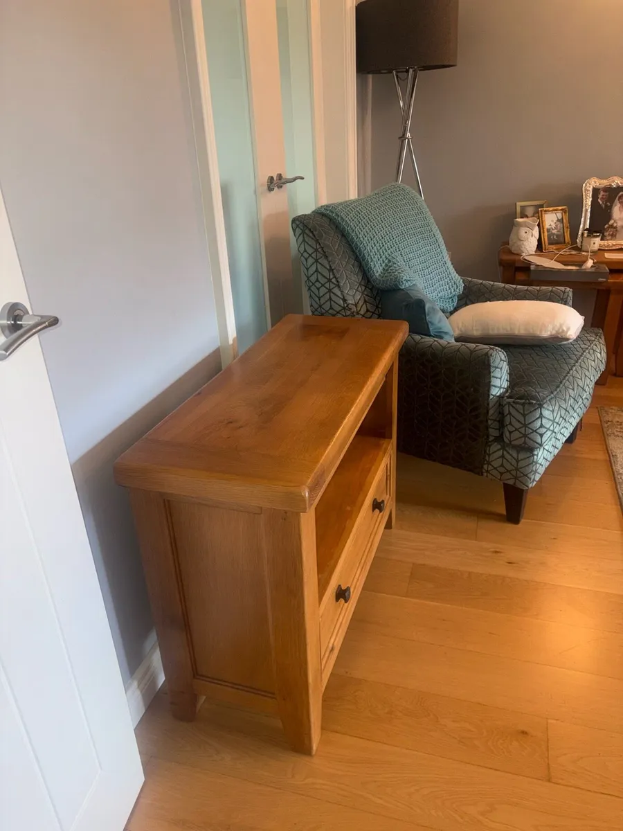 Oak tv stand - Image 2