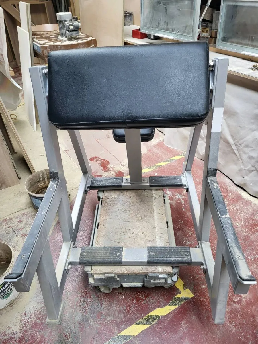 Seated arm curl bench - Image 1