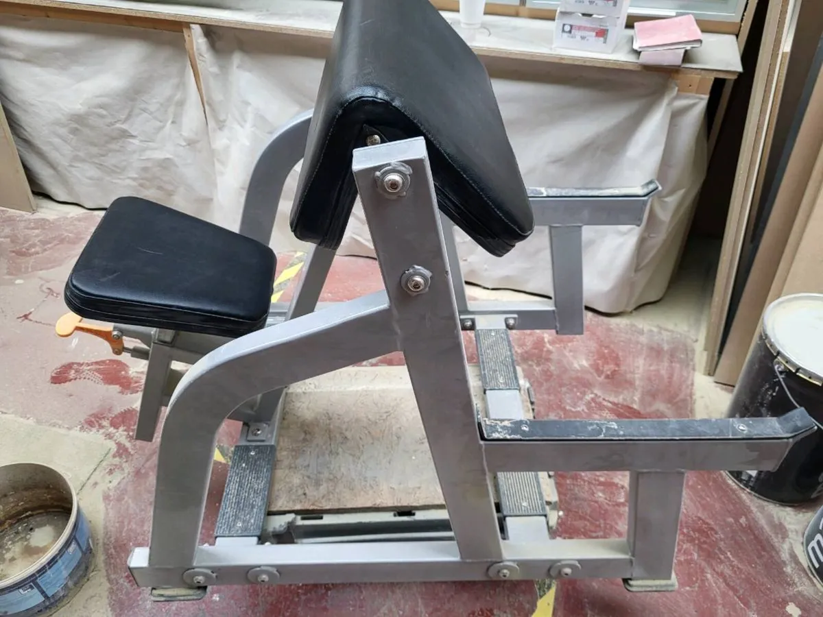 Seated arm curl bench - Image 2