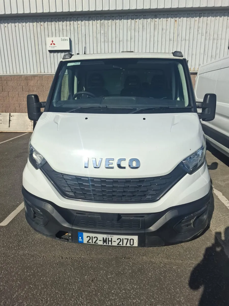 Iveco Daily 3.5ton tipper with toolbox - Image 3