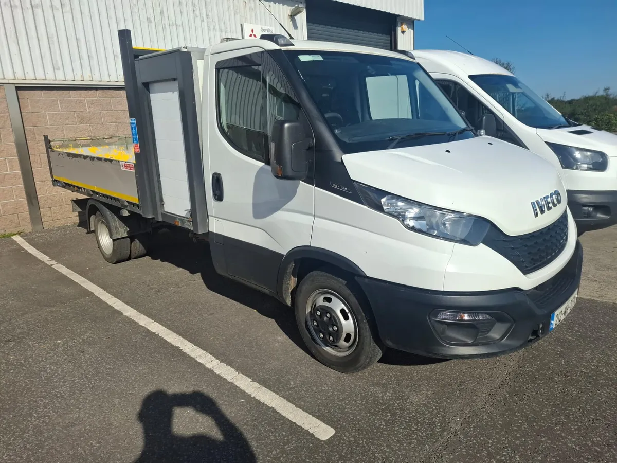 Iveco Daily 3.5ton tipper with toolbox - Image 1