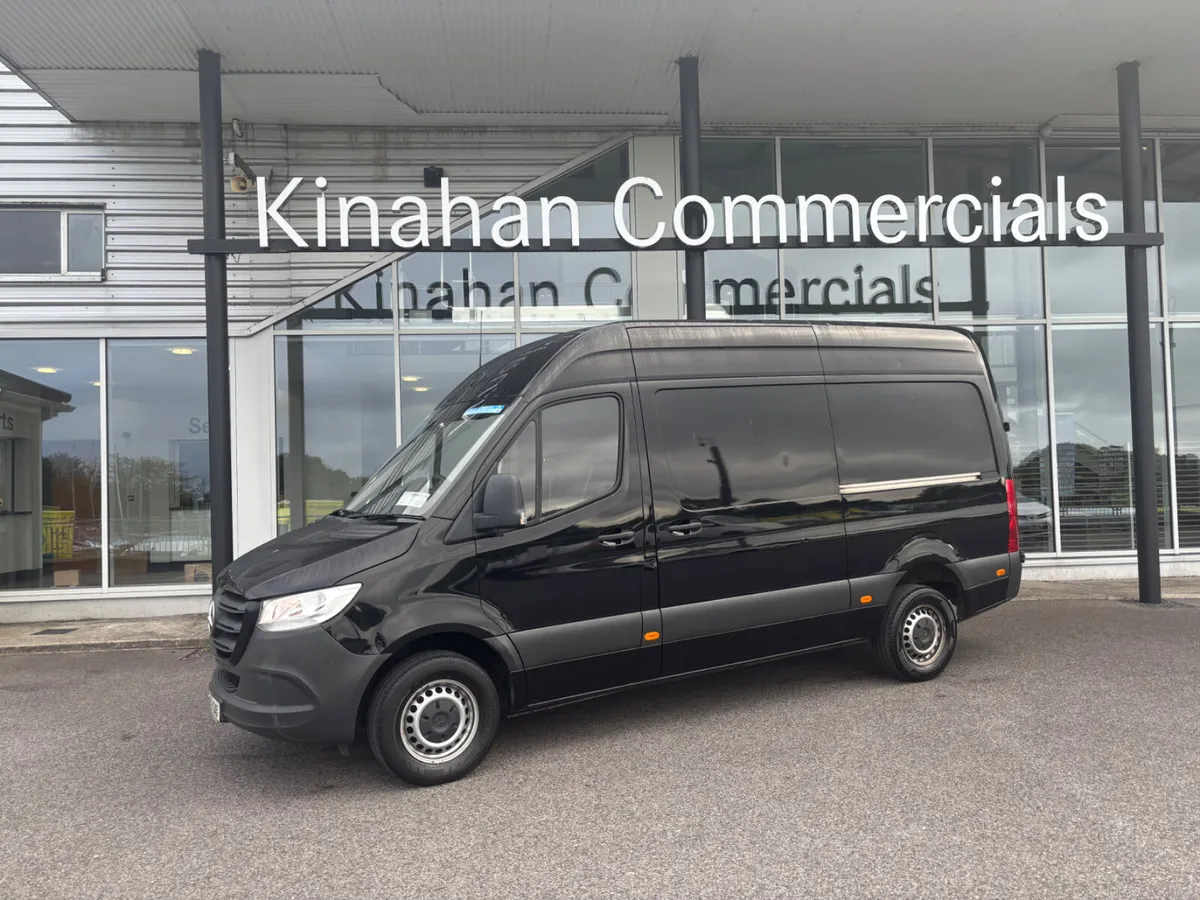 2023 Mercedes-Benz Sprinter 317 MWB Auto - Image 2