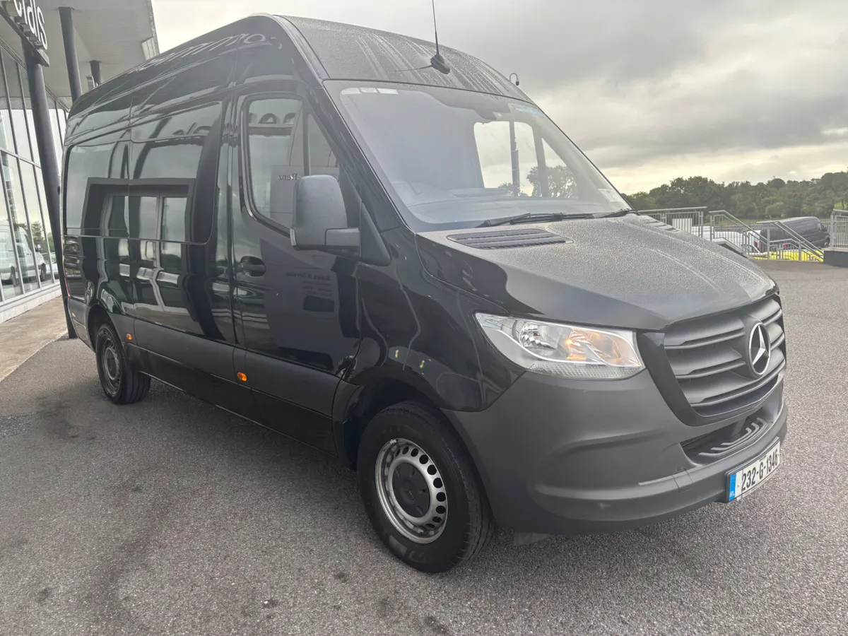 2023 Mercedes-Benz Sprinter 317 MWB Auto - Image 4