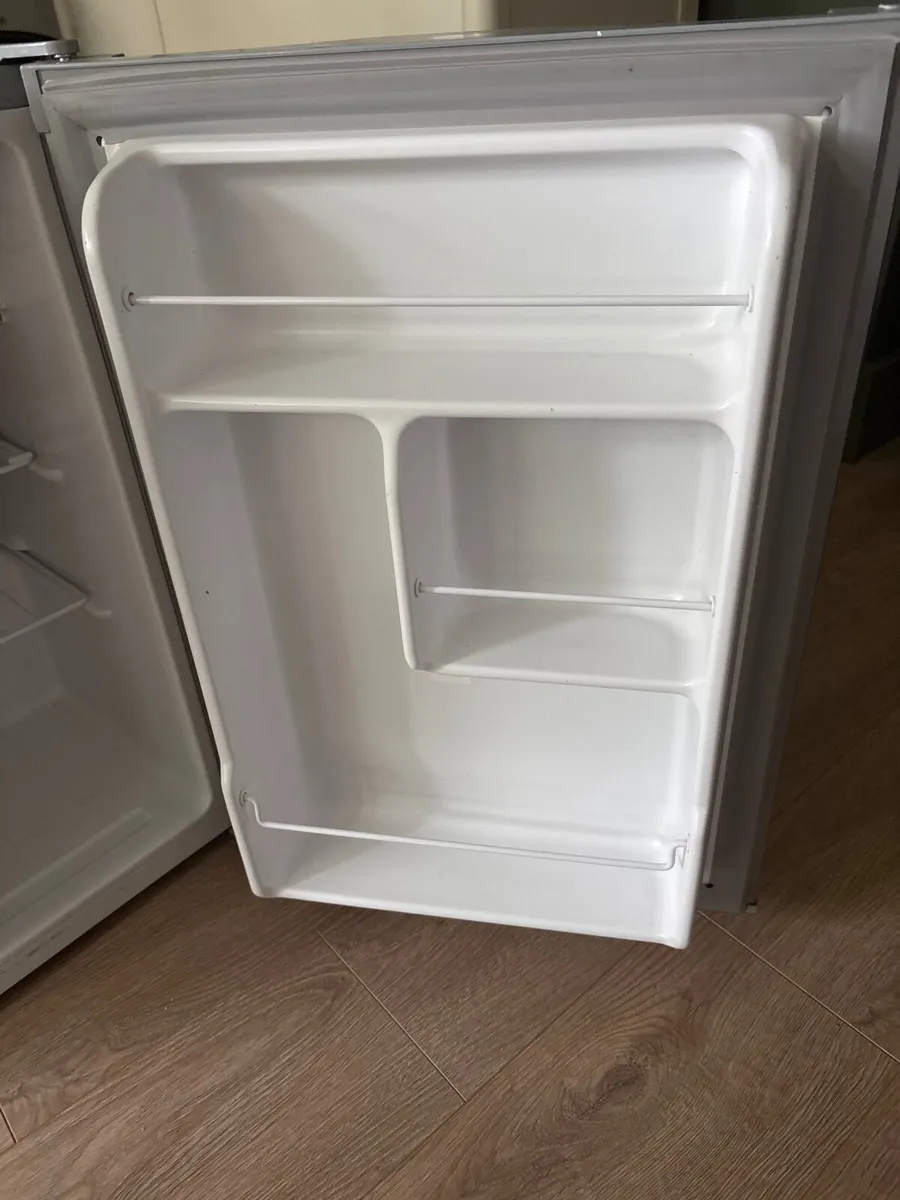 Mini Fridge - Image 4