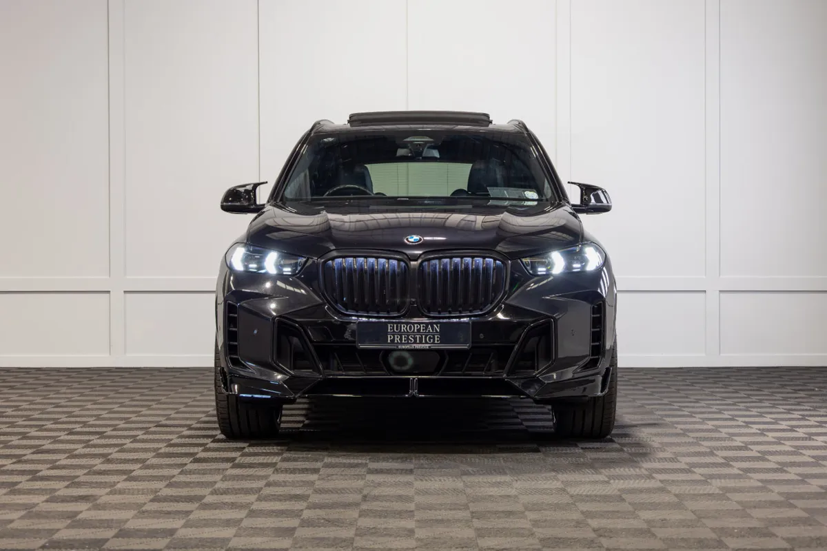 232 BMW X5 X-Drive 30d M-Sport 2 Seat Commercial - Image 2